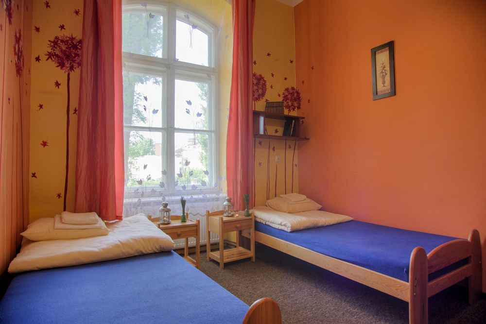Atlantis Hostel *